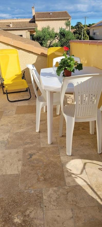 Appartement Agreable Et Spacieux Ensoleille Valros Exterior photo